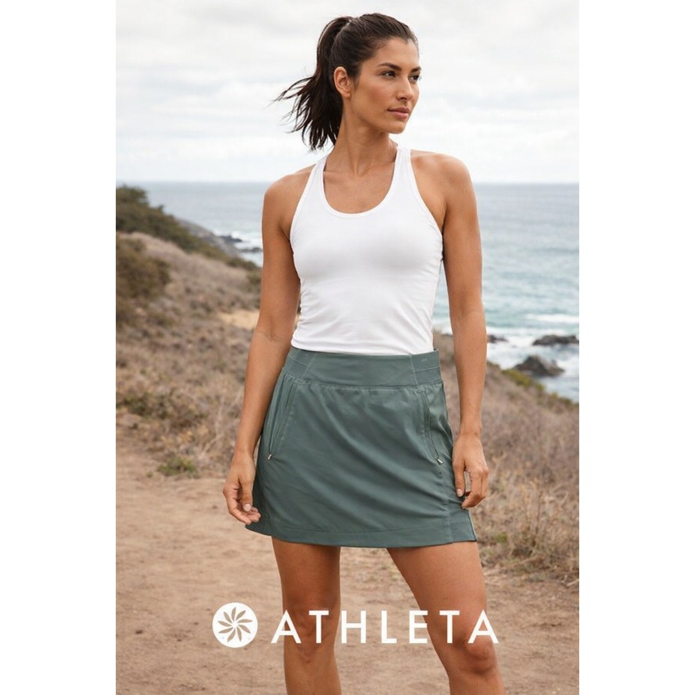 Athleta Skort Womens 4 Sage Green Soho Skirt Ribbed Trim Zip Pockets Activewear